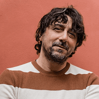 Dr. Miguel Santos